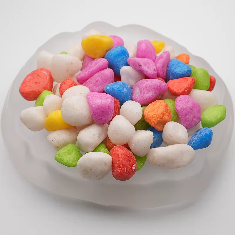 Melhore a sua paisagem com paralelepípedos elegantes e pedras de seixos